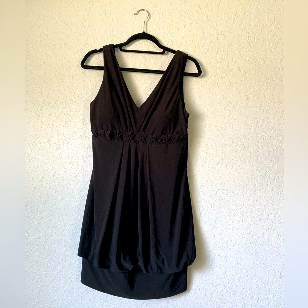 Brand: Jessica Howard
Polyester cocktail dress, black with beads size 14